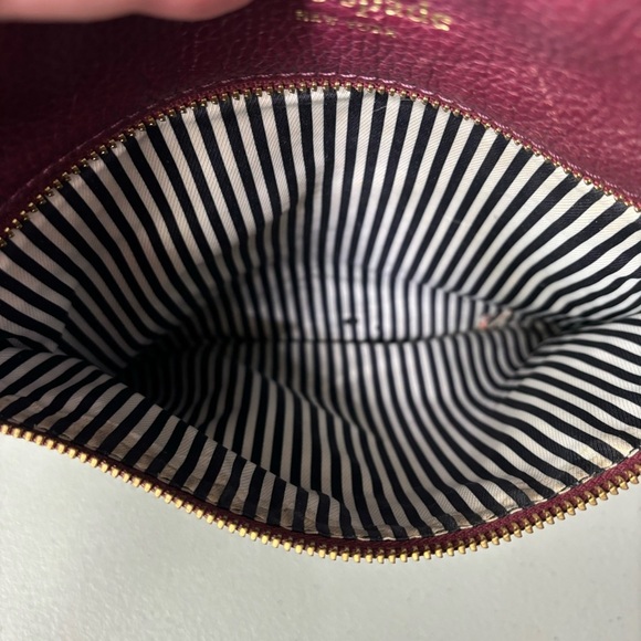 Kate Spade Burgundy Red Pebbled Leather Crossbody Purse Shoulder Bag Zip Closure - Picture 6 of 14